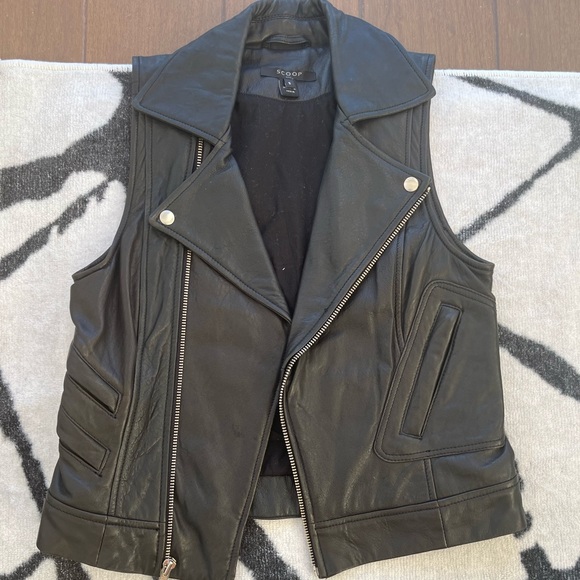 Scoop NYC Leather Vest. Size Small - Picture 3 of 3